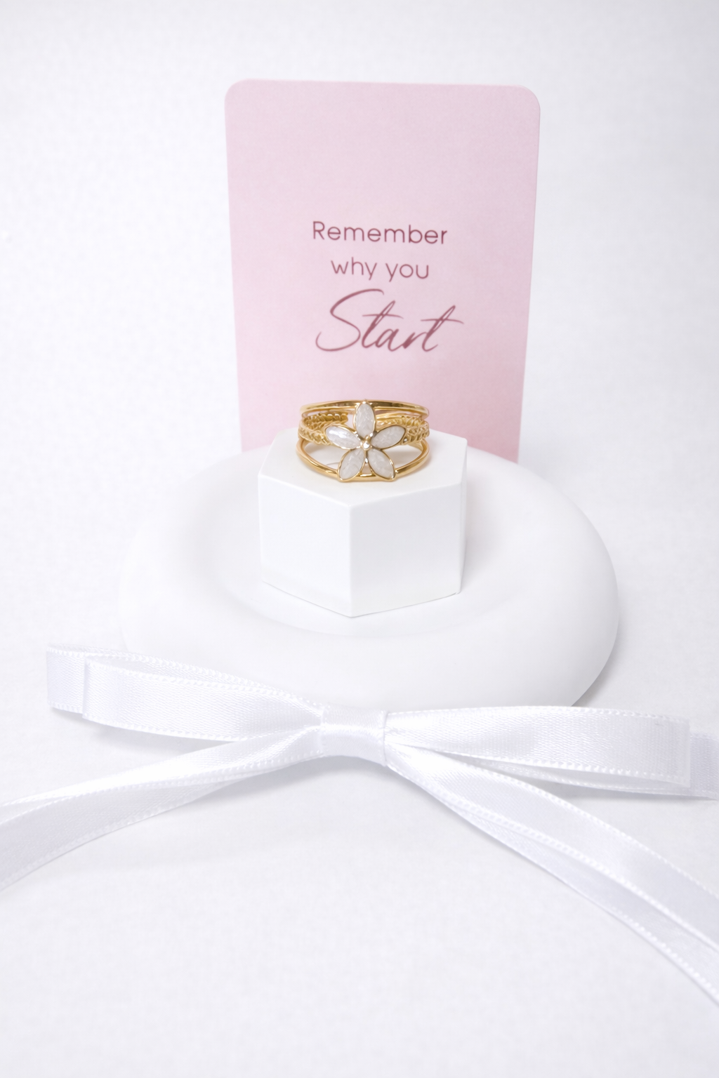 Flower- Ring, 18K Gold Plated Steel