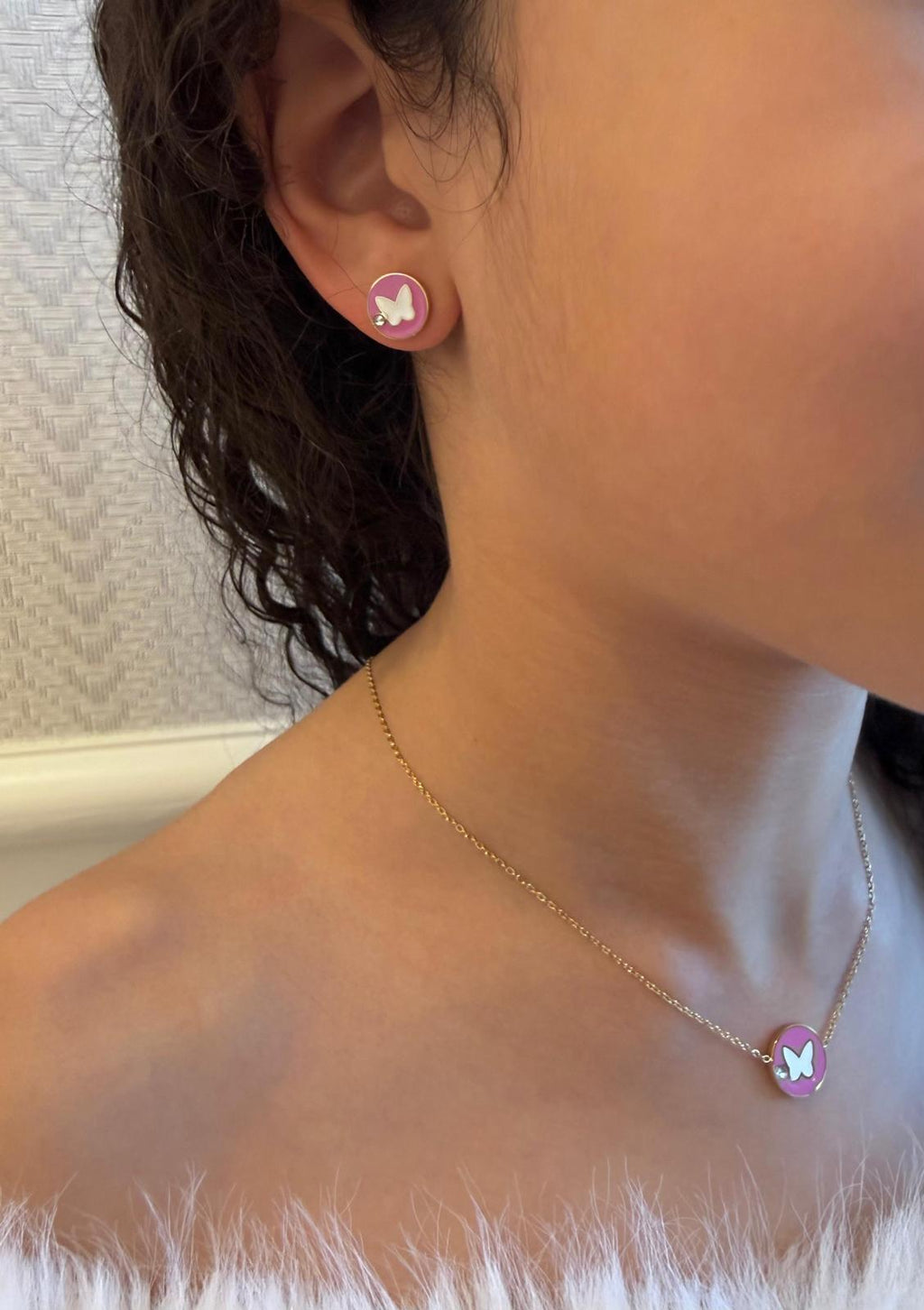 Round Butterfly Sticky White Diamonds Set Gold Earrings