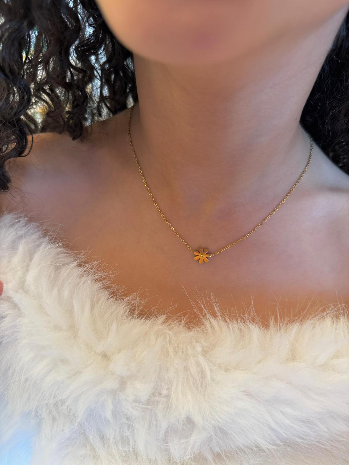 Flower- Necklace, 18K Gold Plated Steel