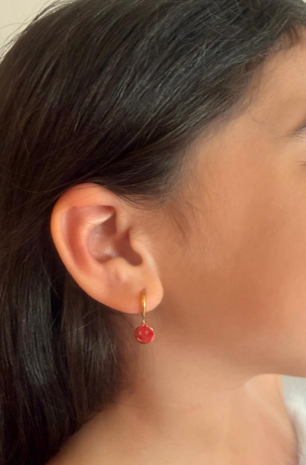 Circle With Smiley Face Stud Earrings