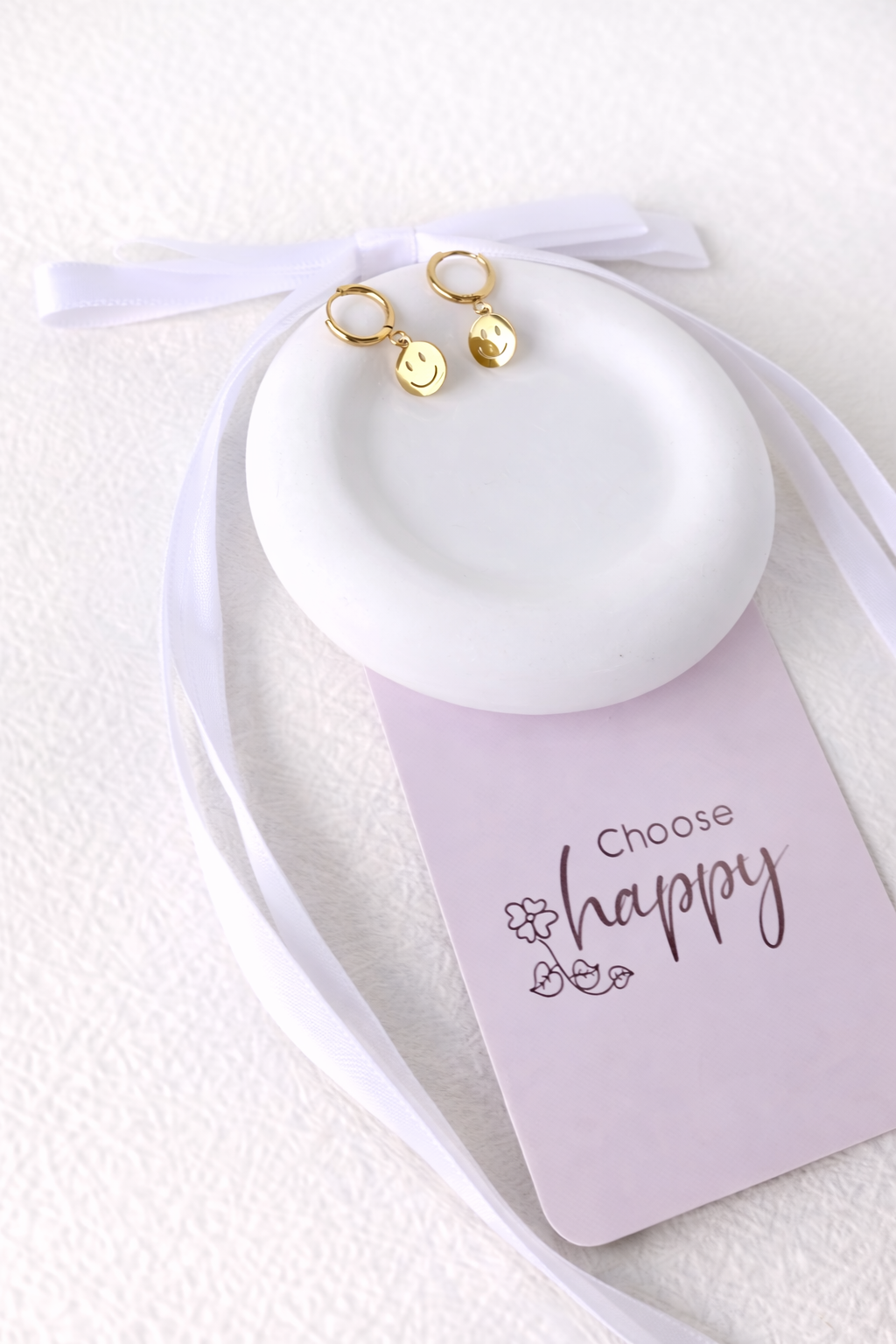 Circle With Smiley Face Stud Earrings