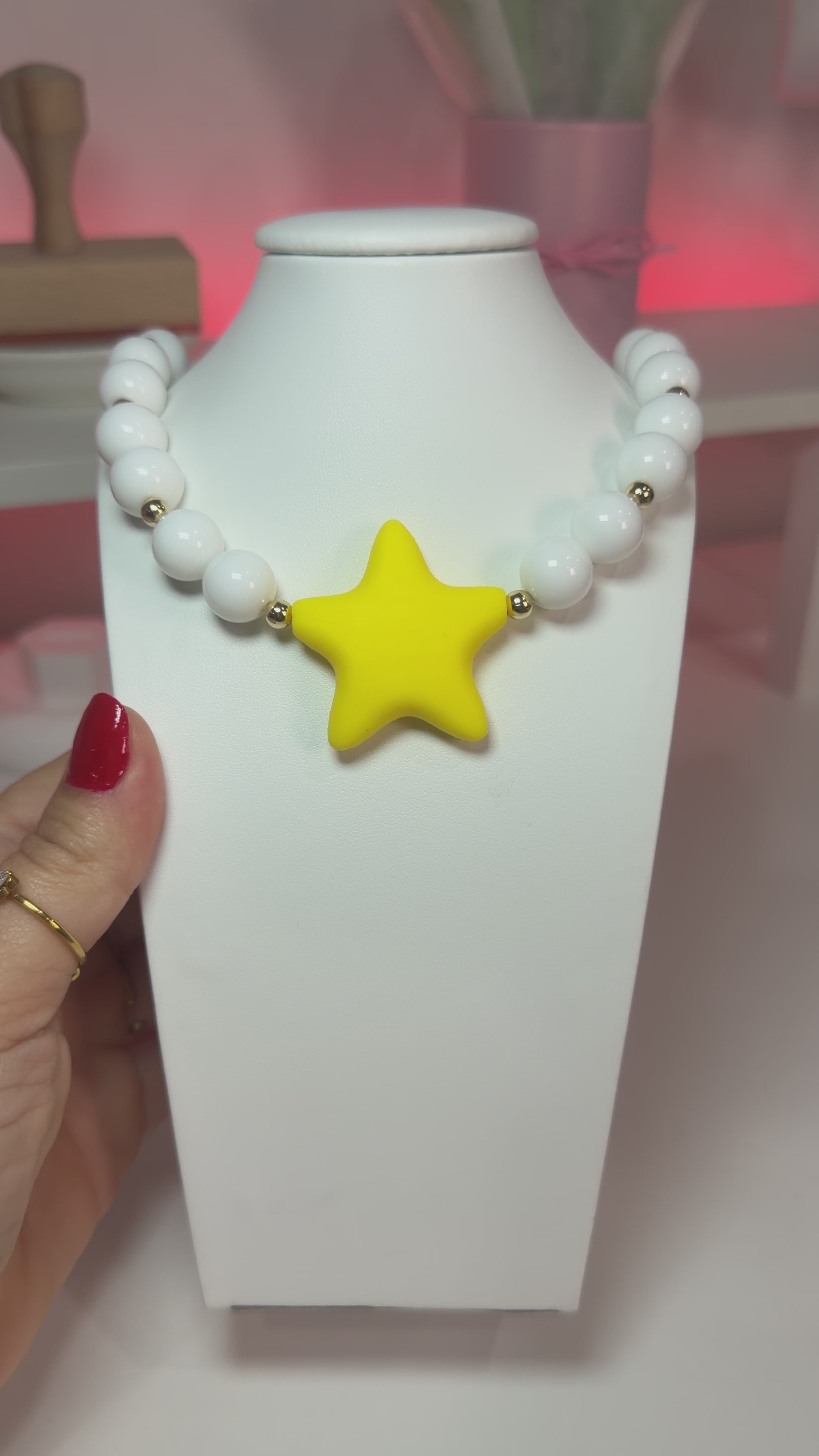 Ball and star necklace