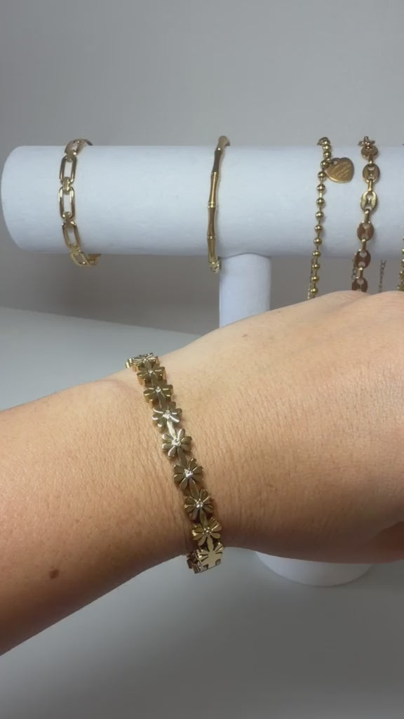 Floral Stainless Steel Bracelet – 18K Gold Plated